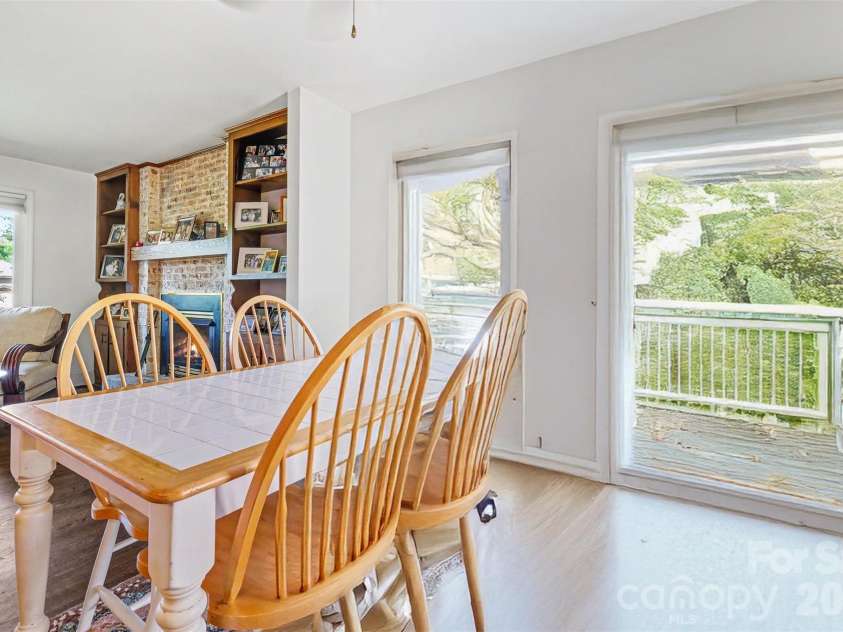 7107 Rolling Hills Drive, Sherrills Ford, NC 28673.  MLS# CAR4396922, YatesRealty ID 32874. Dining area