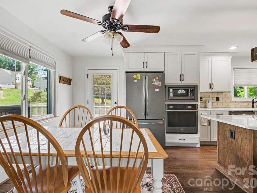 7107 Rolling Hills Drive, Sherrills Ford, NC 28673.  MLS# CAR4396922, YatesRealty ID 32874. Dining area into kitchen