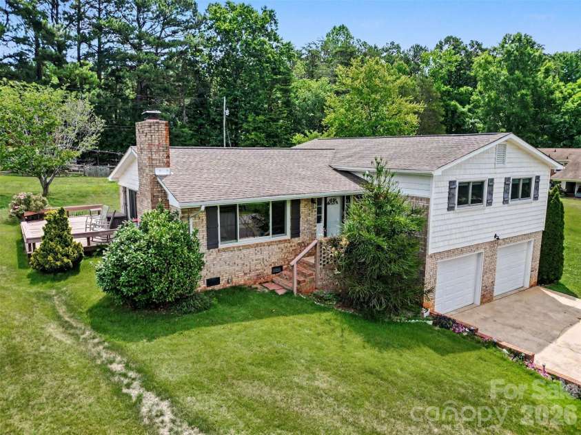7107 Rolling Hills Drive, Sherrills Ford, NC 28673.  MLS# CAR4396922, YatesRealty ID 32874. Front Exterior