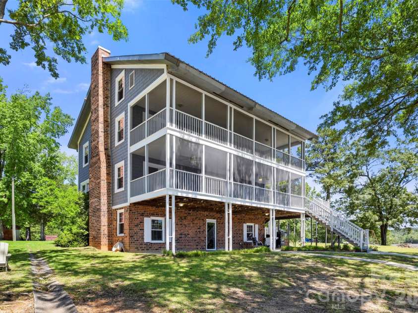 2450 Cottage Lane, Liberty Hill, SC 29074.  MLS# CAR4389251, YatesRealty ID 32875. 