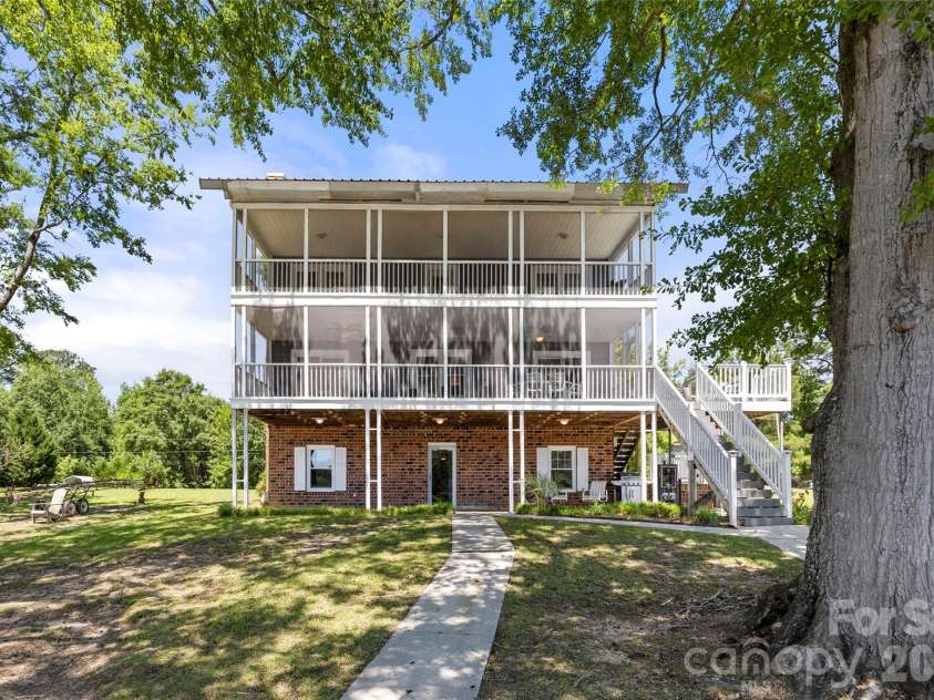 2450 Cottage Lane, Liberty Hill, SC 29074.  MLS# CAR4389251, YatesRealty ID 32875. 