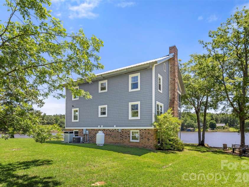 2450 Cottage Lane, Liberty Hill, SC 29074.  MLS# CAR4389251, YatesRealty ID 32875. 