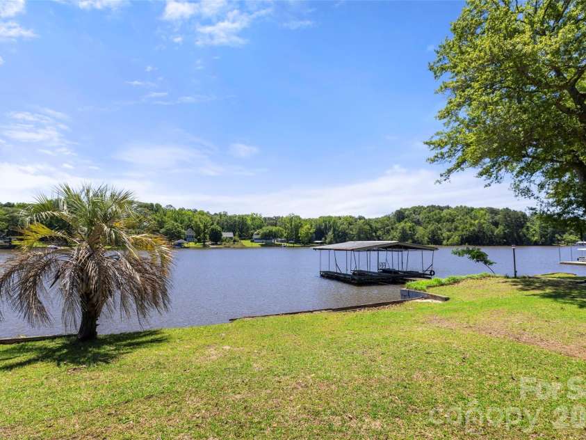 2450 Cottage Lane, Liberty Hill, SC 29074.  MLS# CAR4389251, YatesRealty ID 32875. 
