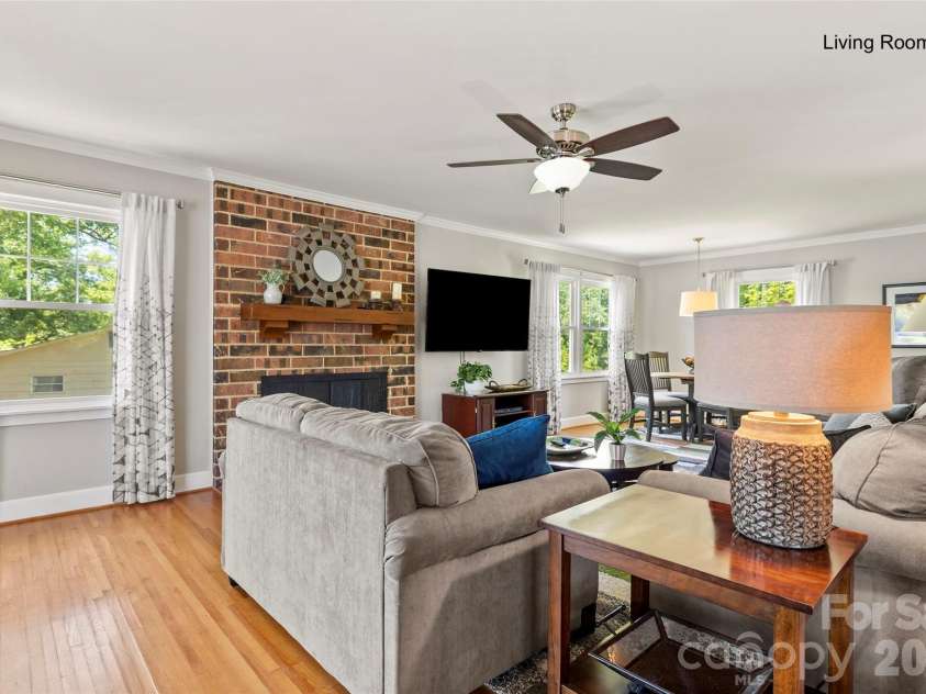 2450 Cottage Lane, Liberty Hill, SC 29074.  MLS# CAR4389251, YatesRealty ID 32875. 