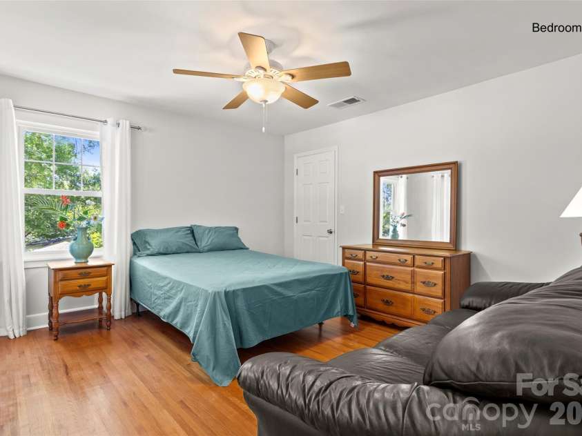 2450 Cottage Lane, Liberty Hill, SC 29074.  MLS# CAR4389251, YatesRealty ID 32875. 