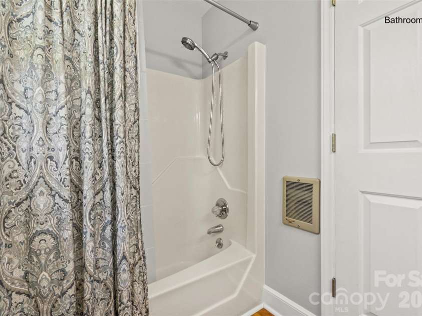 2450 Cottage Lane, Liberty Hill, SC 29074.  MLS# CAR4389251, YatesRealty ID 32875. 