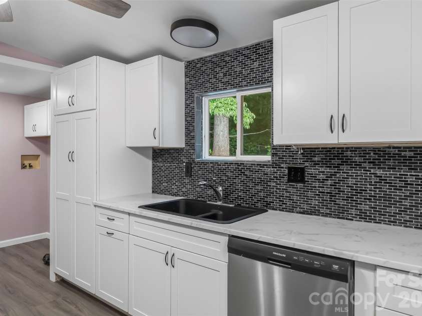 771 Hoppy Tom Hollow Road, Marion, NC 28752.  MLS# CAR4391931, YatesRealty ID 32876. 