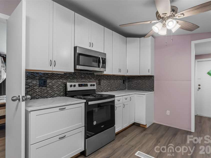 771 Hoppy Tom Hollow Road, Marion, NC 28752.  MLS# CAR4391931, YatesRealty ID 32876. 