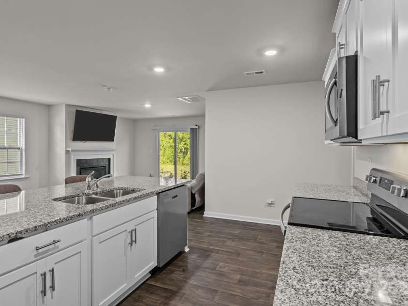1730 Bright Hope Lane, Dallas, NC 28034.  MLS# CAR4305986, YatesRealty ID 32877. 