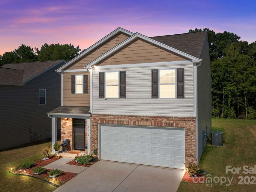 1730 Bright Hope Lane, Dallas, NC 28034.  MLS# CAR4305986, YatesRealty ID 32877. 