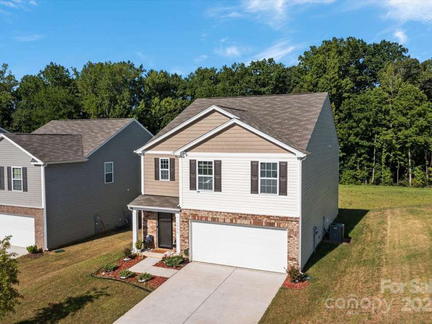 1730 Bright Hope Lane, Dallas, NC 28034.  MLS# CAR4305986, YatesRealty ID 32877. 