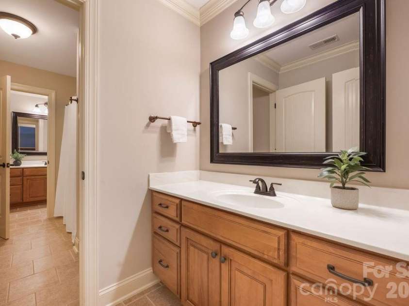 8325 Curico Lane, Charlotte, NC 28227.  MLS# CAR4387517, YatesRealty ID 32877. Second Bathroom on First floor