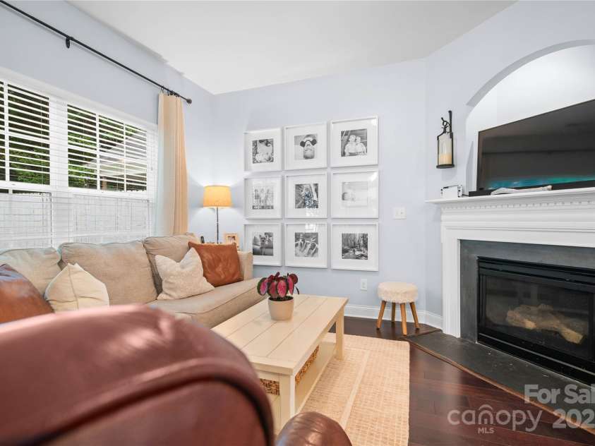 19333 Pocono Lane, Cornelius, NC 28031.  MLS# CAR4286537, YatesRealty ID 32878. Lovely gas fireplace for cozy fall evenings.