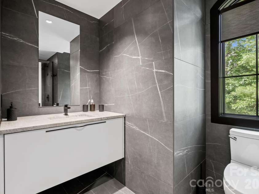 504 Hollow Trail, Asheville, NC 28803.  MLS# CAR4396838, YatesRealty ID 32879. 