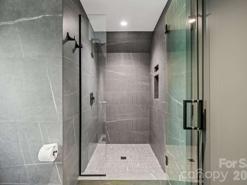 504 Hollow Trail, Asheville, NC 28803.  MLS# CAR4396838, YatesRealty ID 32879. 