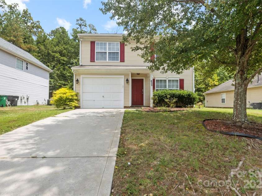 632 Pawley Drive, Charlotte, NC 28214.  MLS# CAR4287199, YatesRealty ID 32879. 