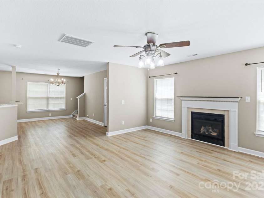 632 Pawley Drive, Charlotte, NC 28214.  MLS# CAR4287199, YatesRealty ID 32879. 