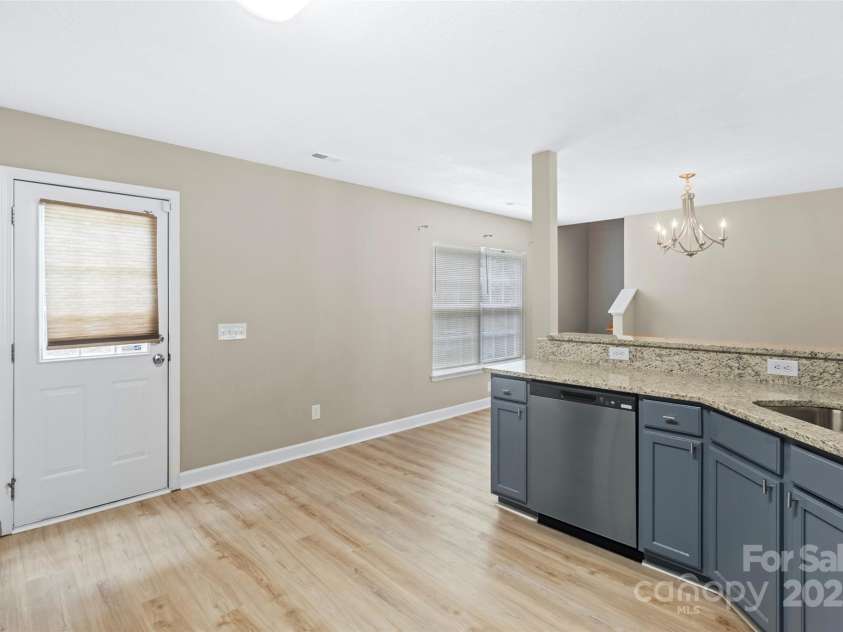 632 Pawley Drive, Charlotte, NC 28214.  MLS# CAR4287199, YatesRealty ID 32879. 