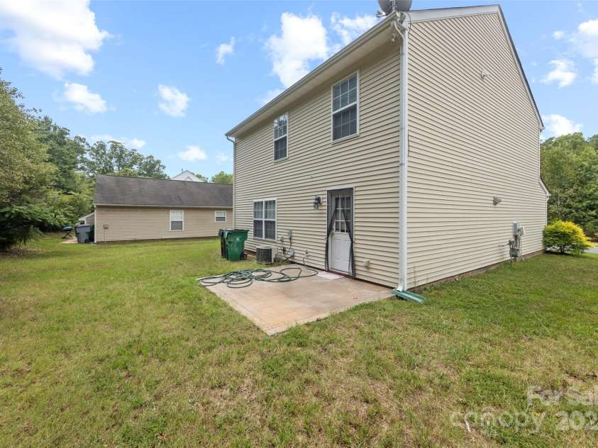 632 Pawley Drive, Charlotte, NC 28214.  MLS# CAR4287199, YatesRealty ID 32879. 