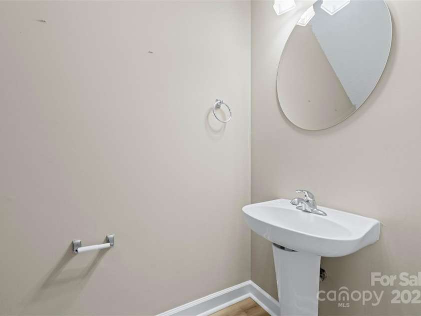 632 Pawley Drive, Charlotte, NC 28214.  MLS# CAR4287199, YatesRealty ID 32879. 