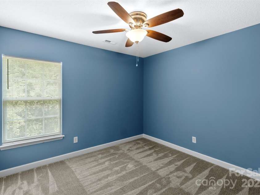 632 Pawley Drive, Charlotte, NC 28214.  MLS# CAR4287199, YatesRealty ID 32879. 