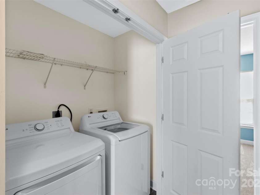 632 Pawley Drive, Charlotte, NC 28214.  MLS# CAR4287199, YatesRealty ID 32879. 