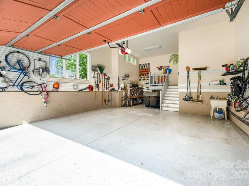 131 Quiet Waters Road, Belmont, NC 28012.  MLS# CAR4283418, YatesRealty ID 32880. 