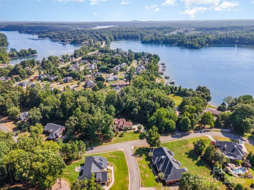 131 Quiet Waters Road, Belmont, NC 28012.  MLS# CAR4283418, YatesRealty ID 32880. 