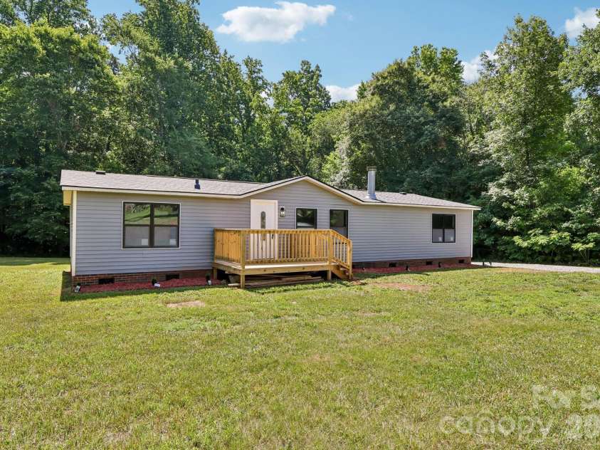 4126 Ritchfield Drive, Lincolnton, NC 28092.  MLS# CAR4394146, YatesRealty ID 32880. 
