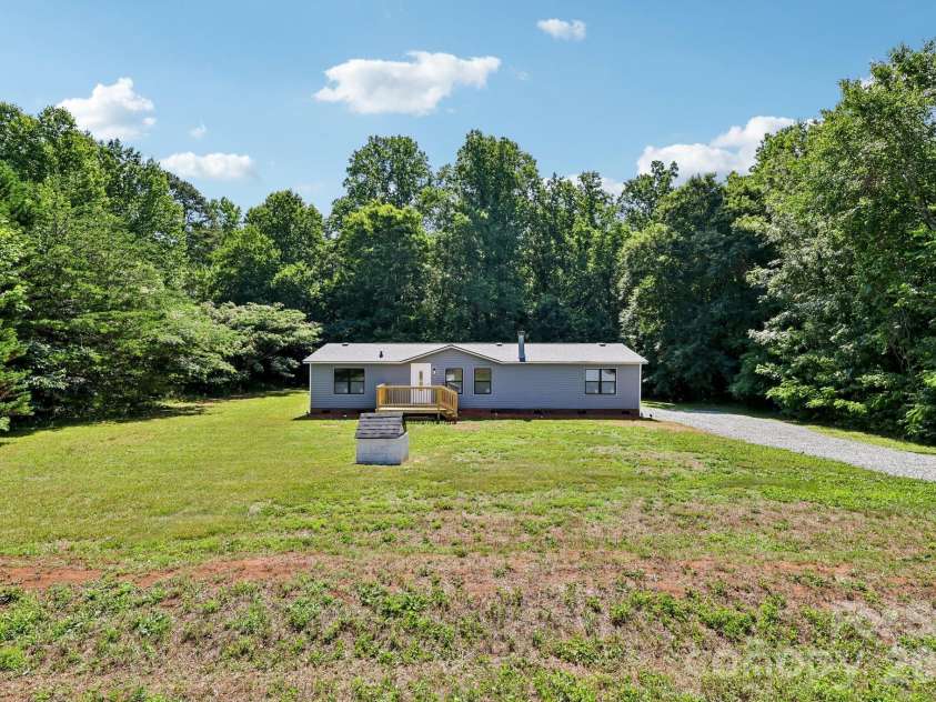 4126 Ritchfield Drive, Lincolnton, NC 28092.  MLS# CAR4394146, YatesRealty ID 32880. 