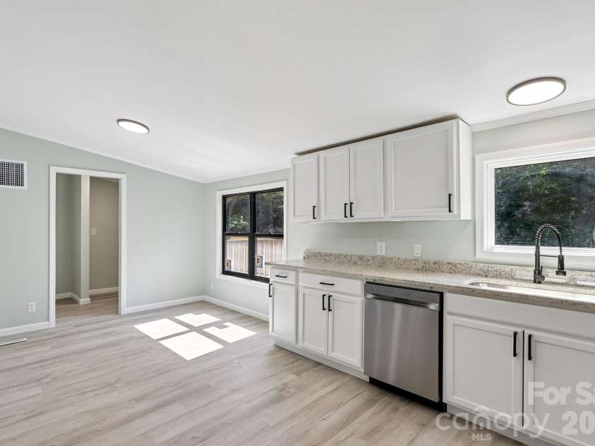 4126 Ritchfield Drive, Lincolnton, NC 28092.  MLS# CAR4394146, YatesRealty ID 32880. 