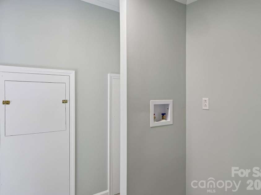 4126 Ritchfield Drive, Lincolnton, NC 28092.  MLS# CAR4394146, YatesRealty ID 32880. 