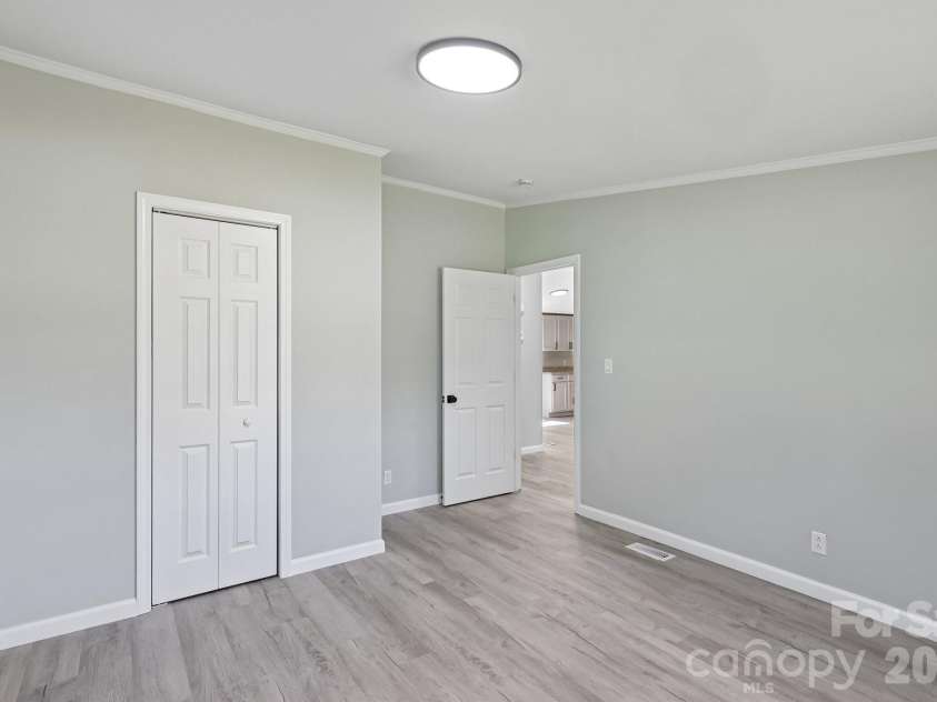 4126 Ritchfield Drive, Lincolnton, NC 28092.  MLS# CAR4394146, YatesRealty ID 32880. 