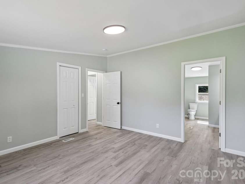 4126 Ritchfield Drive, Lincolnton, NC 28092.  MLS# CAR4394146, YatesRealty ID 32880. 