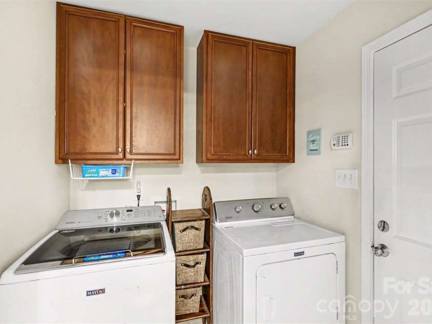 2024 Galena Chase Drive, Indian Trail, NC 28079.  MLS# CAR4393718, YatesRealty ID 32881. Main floor laundry