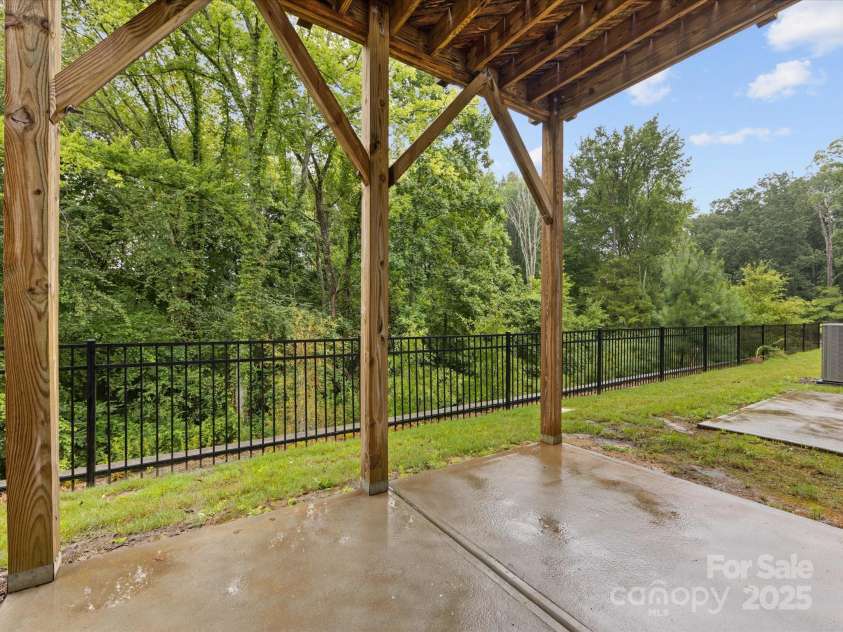 2314 Creekmere Lane, Charlotte, NC 28262.  MLS# CAR4290042, YatesRealty ID 32881. 
