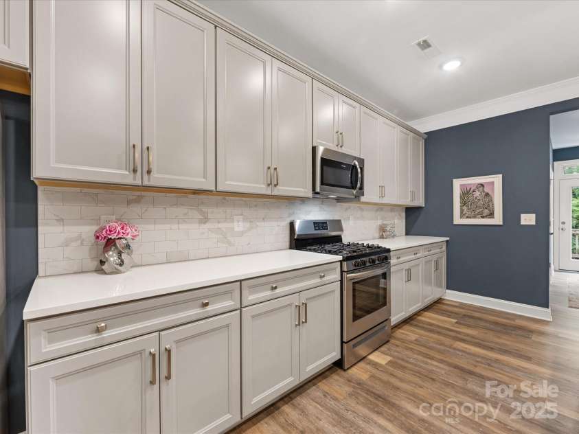 2314 Creekmere Lane, Charlotte, NC 28262.  MLS# CAR4290042, YatesRealty ID 32881. 