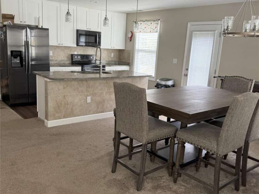9 Half Moon Drive, Swannanoa, NC 28778.  MLS# CAR4289226, YatesRealty ID 32882. Dining area