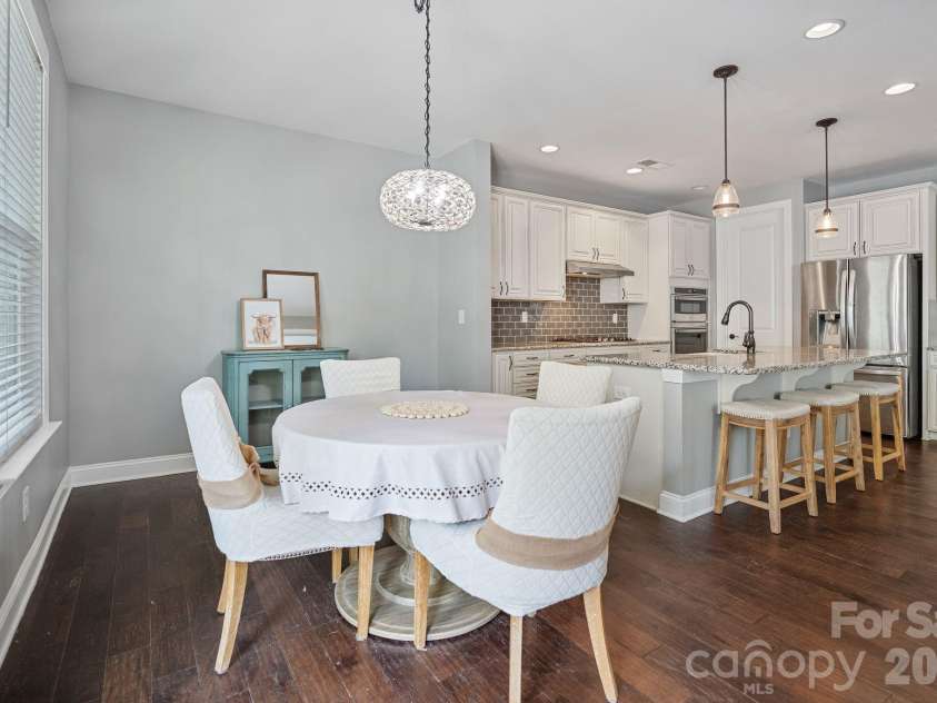 166 Stibbs Cross Road, Mooresville, NC 28115.  MLS# CAR4380055, YatesRealty ID 32883. Breakfast Area