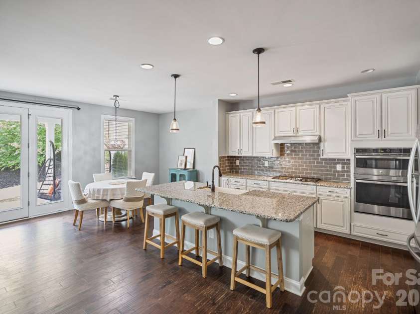 166 Stibbs Cross Road, Mooresville, NC 28115.  MLS# CAR4380055, YatesRealty ID 32883. Kitchen