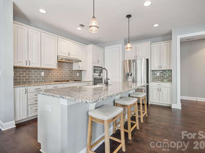 166 Stibbs Cross Road, Mooresville, NC 28115.  MLS# CAR4380055, YatesRealty ID 32883. Kitchen