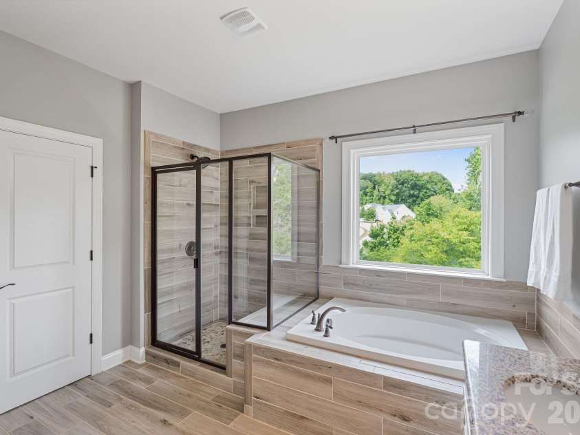 166 Stibbs Cross Road, Mooresville, NC 28115.  MLS# CAR4380055, YatesRealty ID 32883. Primary Bath