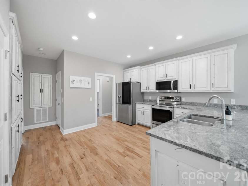 135 Maplewood Court, Hudson, NC 28638.  MLS# CAR4392707, YatesRealty ID 32884. 