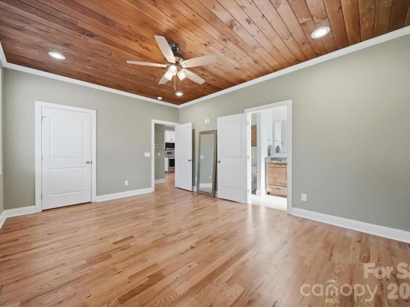 135 Maplewood Court, Hudson, NC 28638.  MLS# CAR4392707, YatesRealty ID 32884. 