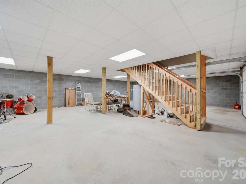 135 Maplewood Court, Hudson, NC 28638.  MLS# CAR4392707, YatesRealty ID 32884. 