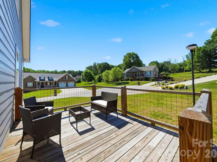 135 Maplewood Court, Hudson, NC 28638.  MLS# CAR4392707, YatesRealty ID 32884. 