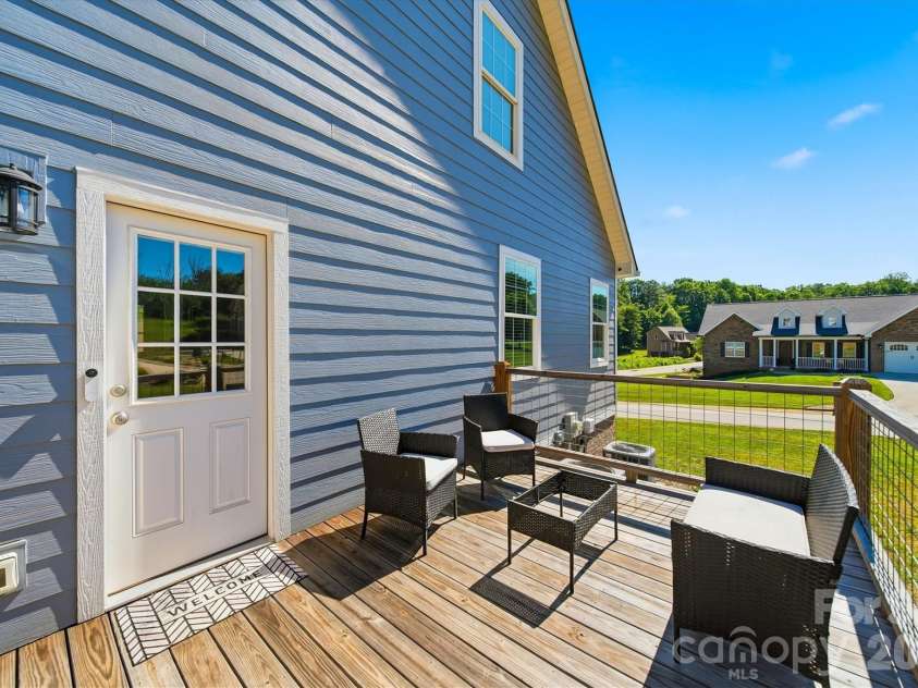135 Maplewood Court, Hudson, NC 28638.  MLS# CAR4392707, YatesRealty ID 32884. 