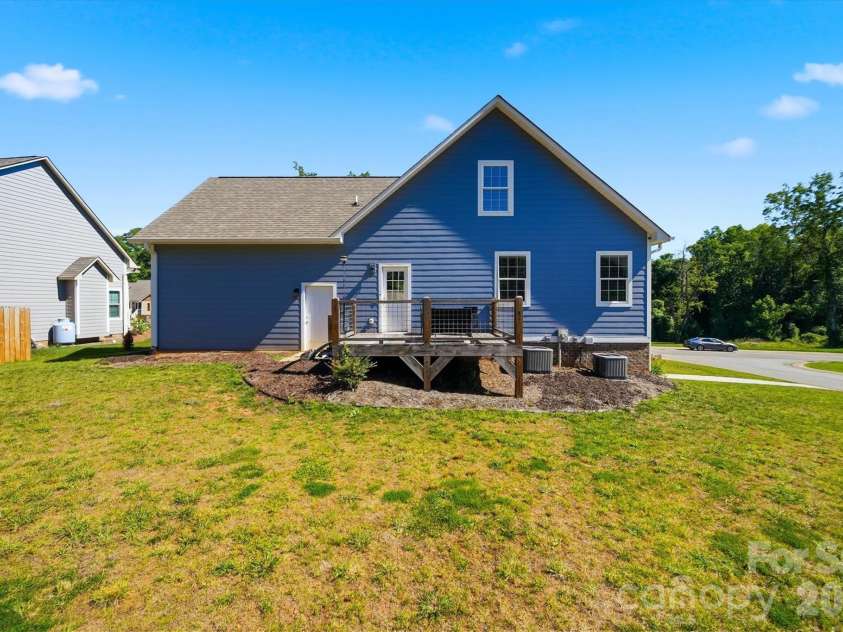 135 Maplewood Court, Hudson, NC 28638.  MLS# CAR4392707, YatesRealty ID 32884. 