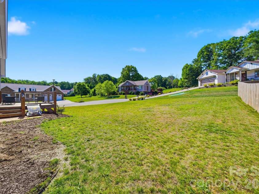 135 Maplewood Court, Hudson, NC 28638.  MLS# CAR4392707, YatesRealty ID 32884. 