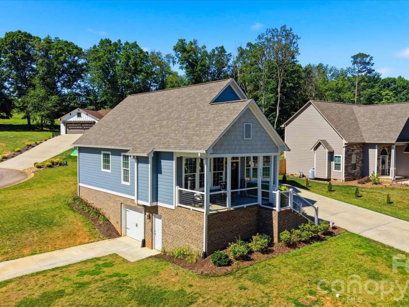135 Maplewood Court, Hudson, NC 28638.  MLS# CAR4392707, YatesRealty ID 32884. 